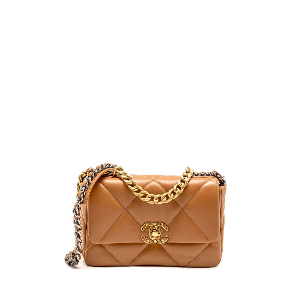 CHANEL SMALL 19 BAG LAMBSKIN CARAMEL MULTICOLOURED HARDWARE (MICROCHIP)