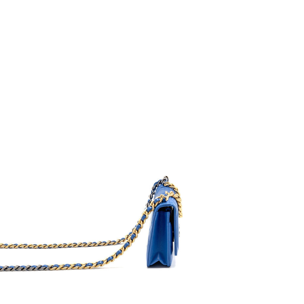 CHANEL 19 WALLET ON CHAIN LAMBSKIN BLUE MULTICOLOUR HARDWARE