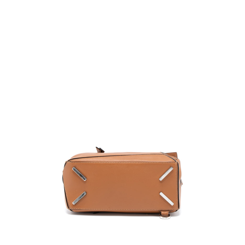 LOEWE SMALL PUZZLE BAG CALFSKIN TAN SHW