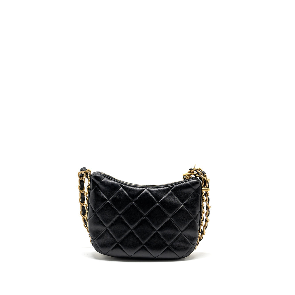 CHANEL 23K HOBO BAG WITH ADJUSTABLE CHAIN LAMBKIN BLACK GHW (MICROCHIP)