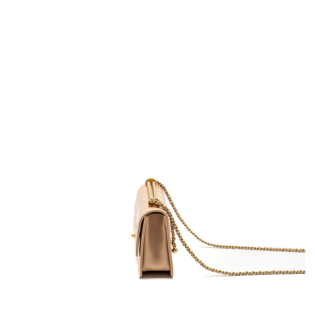 CHANEL 21A GOLD CRUSH FLAP BAG CALFSKIN BEIGE GHW (MICROCHIP)
