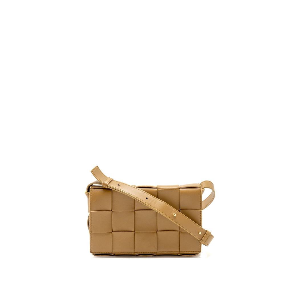 BOTTEGA VENETA SMALL CASSETTE BAG LAMBSKIN CARAMEL GHW
