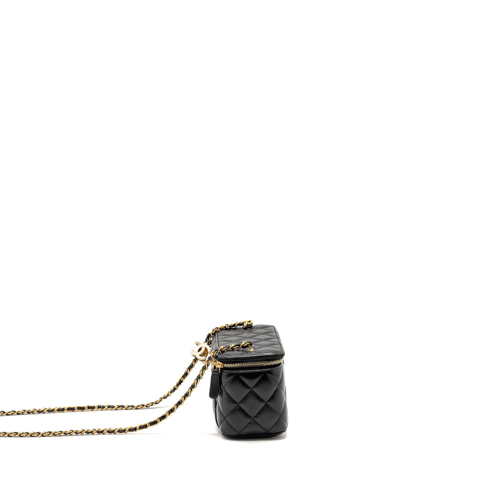 CHANEL 24A LONG VANITY CASE WITH CC LOGO ADJUSTABLE CHAIN LAMBSKIN BLACK GHW(MICROCHIP)