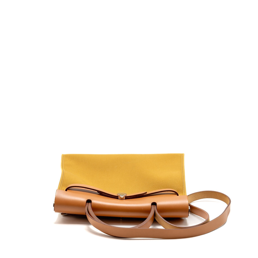 HERMES HERBAG 31 ZIP BAG CANVAS/HUNTER LEATHER SESAME/NATUREL SABLE SHW