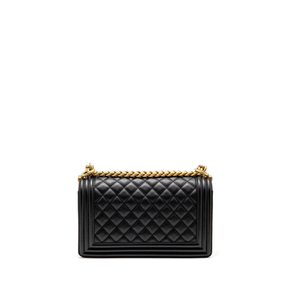 CHANEL MEDIUM BOY BAG CALFSKIN BLACK GHW (MICROCHIP)