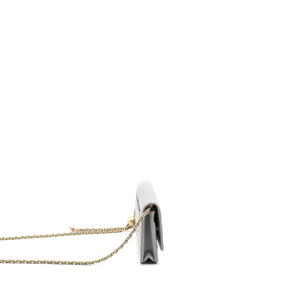 CHANEL PEARL CRUSH WALLET ON CHAIN LAMBSKIN LIGHT GREY BRUSHED GHW (MICROCHIP)