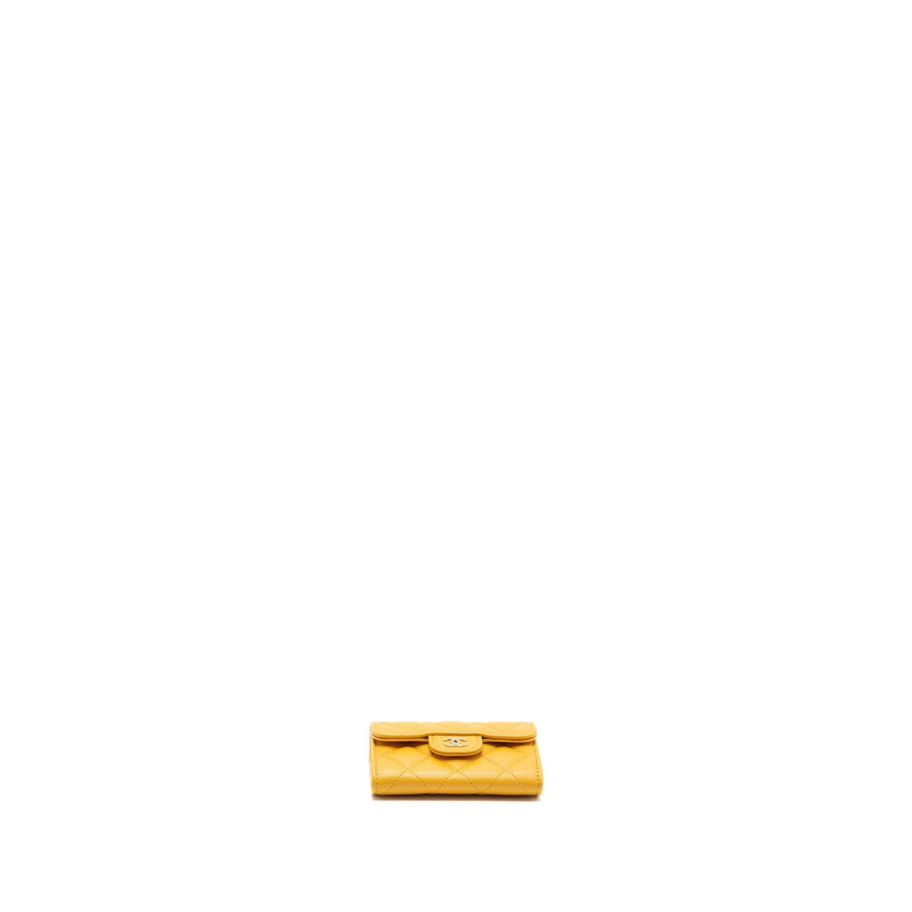 CHANEL CLASSIC FLAP CARD HOLDER CAVIAR YELLOW LGHW (MIRCOCHIP)