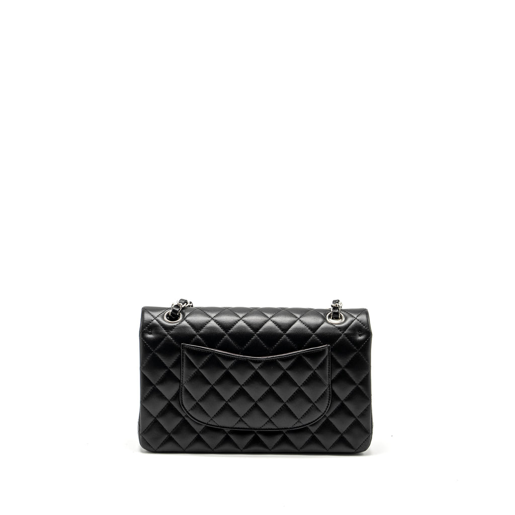 CHANEL MEDIUM CLASSIC DOUBLE FLAP BAG LAMBSKIN BLACK SHW (MICROCHIP)