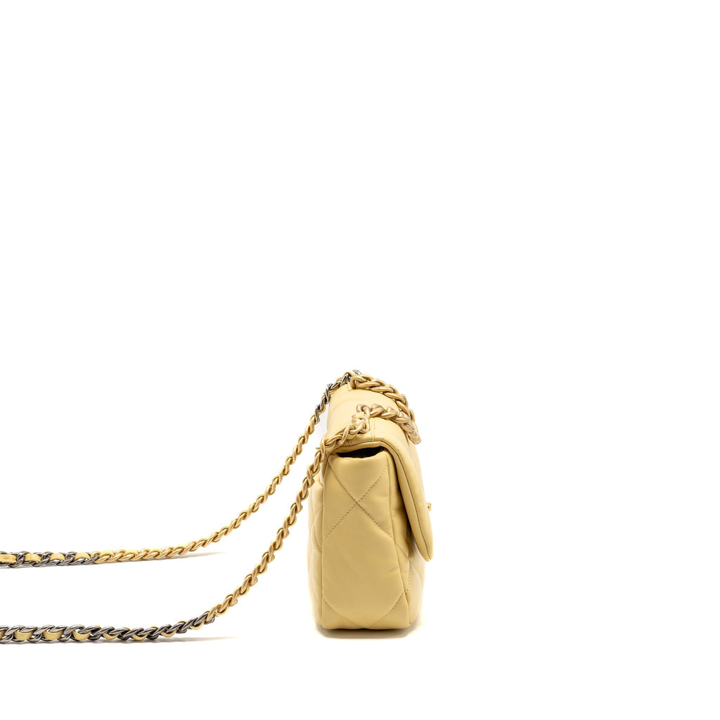 CHANEL SMALL 19 BAG LAMBSKIN YELLOW MULTICOLOUR HARDWARE (MICROCHIP)