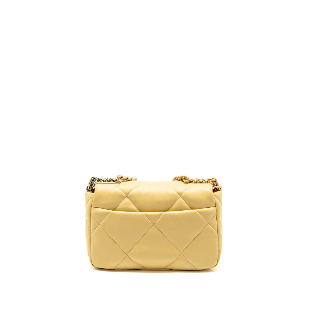 CHANEL SMALL 19 BAG LAMBSKIN YELLOW MULTICOLOUR HARDWARE (MICROCHIP)