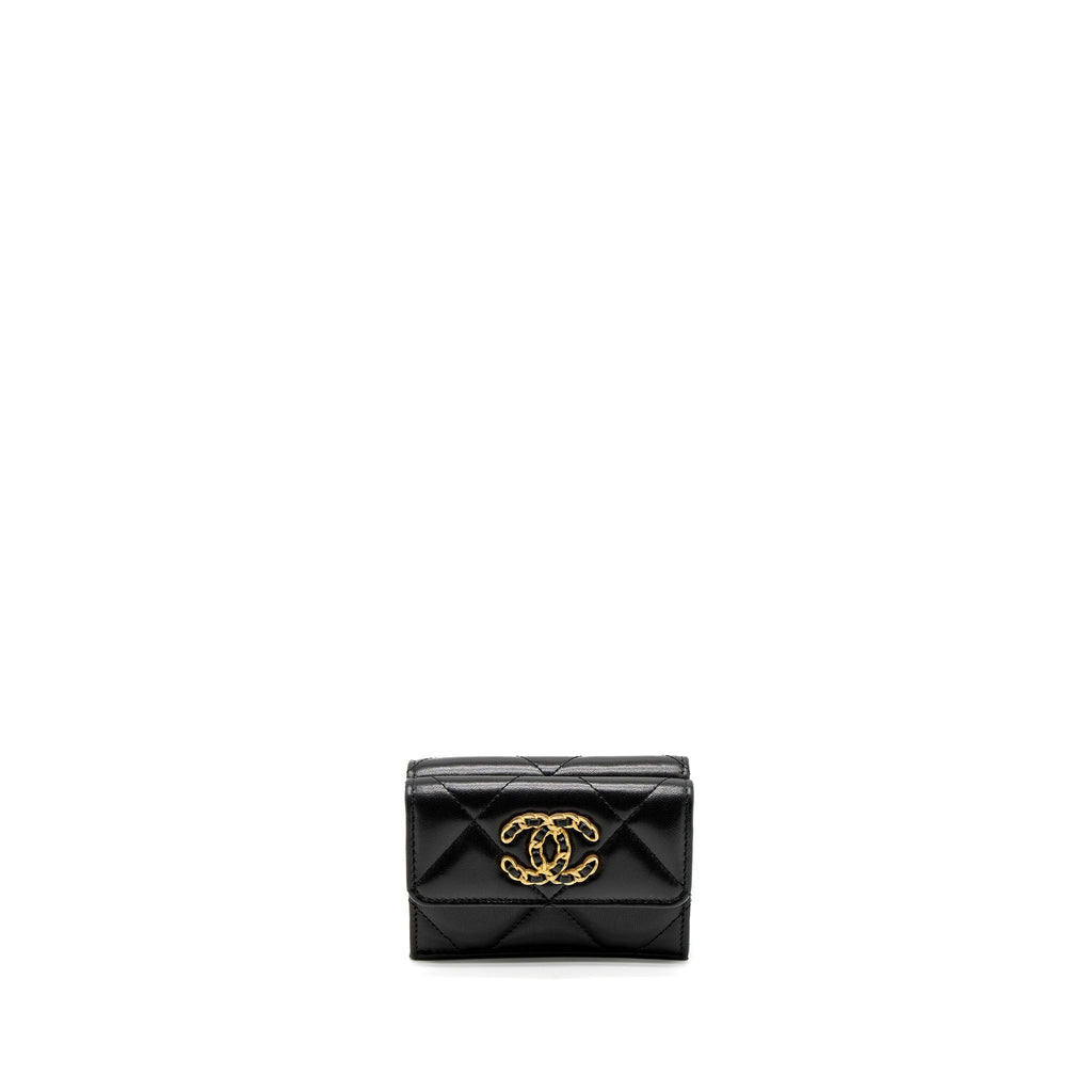 CHANEL 19 FLAP COMPACT WALLET LAMBSKIN BLACK GHW (MICROCHIP)