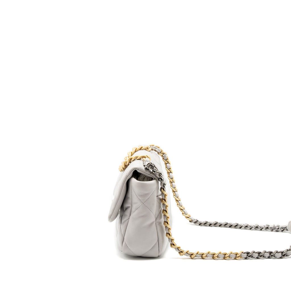 CHANEL SMALL 19 BAG LAMBSKIN LIGHT GREY MULTICOLOUR HARDWARE (MICROCHIP)