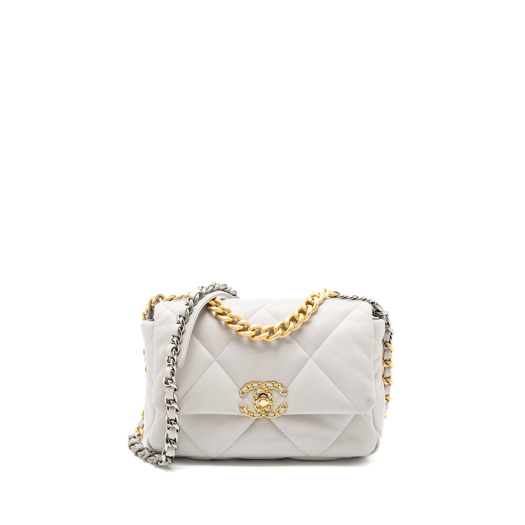 CHANEL SMALL 19 BAG LAMBSKIN LIGHT GREY MULTICOLOUR HARDWARE (MICROCHIP)