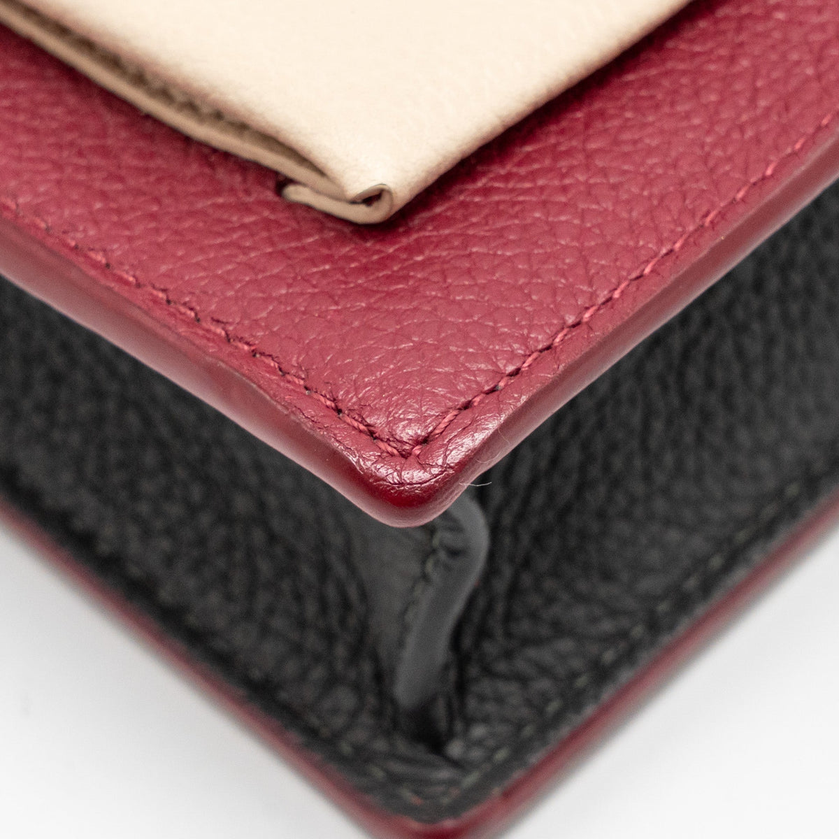 LOUIS VUITTON MYLOCKME CHAIN POCHETTE CALFSKIN MULTICOLOR DARK RED/ BEIGE/ GREY SHW