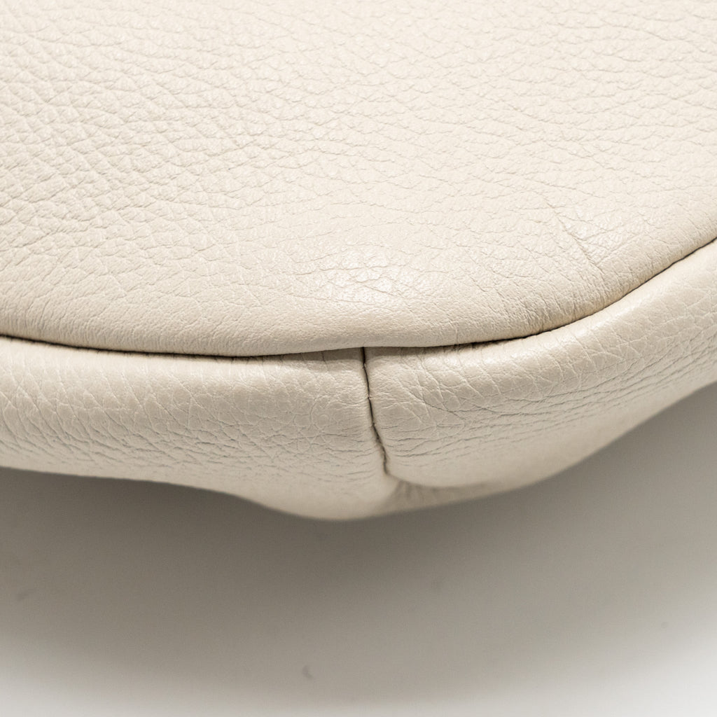 GUCCI LOGO PRINT BELT BAG CALFSKIN WHITE GHW