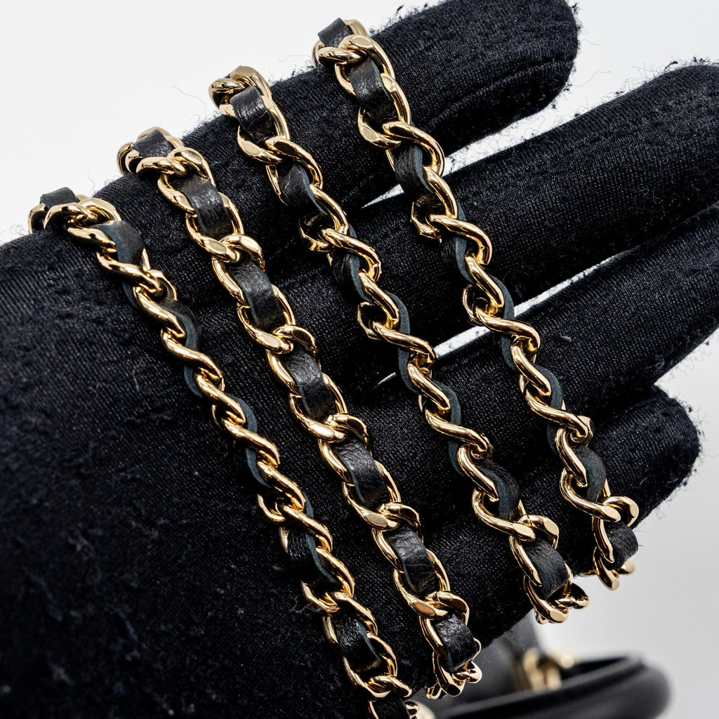 CHANEL TOP HANDLE MINI VANITY WITH CHAIN LAMBSKIN BLACK LGHW (MICROCHIP)