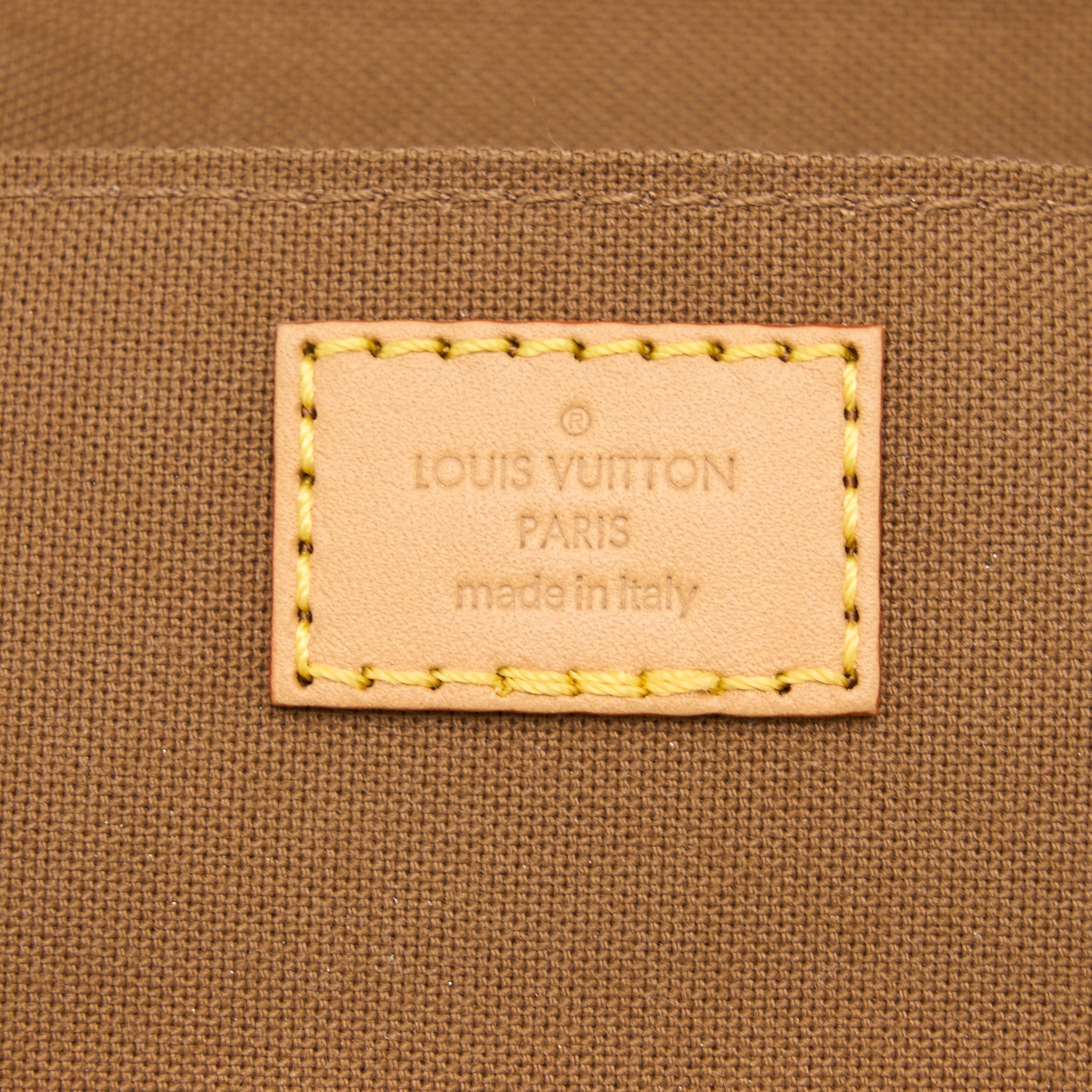 LOUIS VUITTON PETIT SAC PLAT MONOGRAM CANVAS GHW (NEW VERSION)