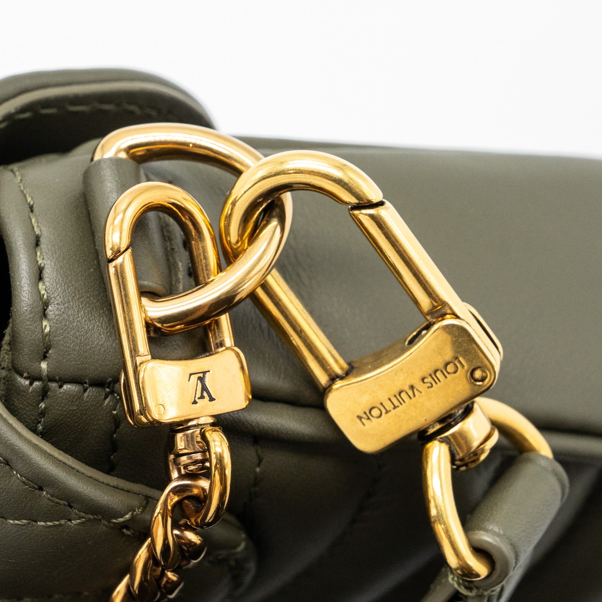LOUIS VUITTON NEW WAVE MULTI POCHETTE CALFSKIN KAKI GREEN GHW