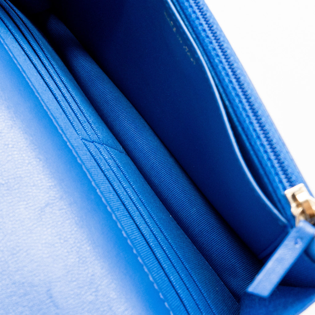 CHANEL 19 WALLET ON CHAIN LAMBSKIN BLUE MULTICOLOUR HARDWARE