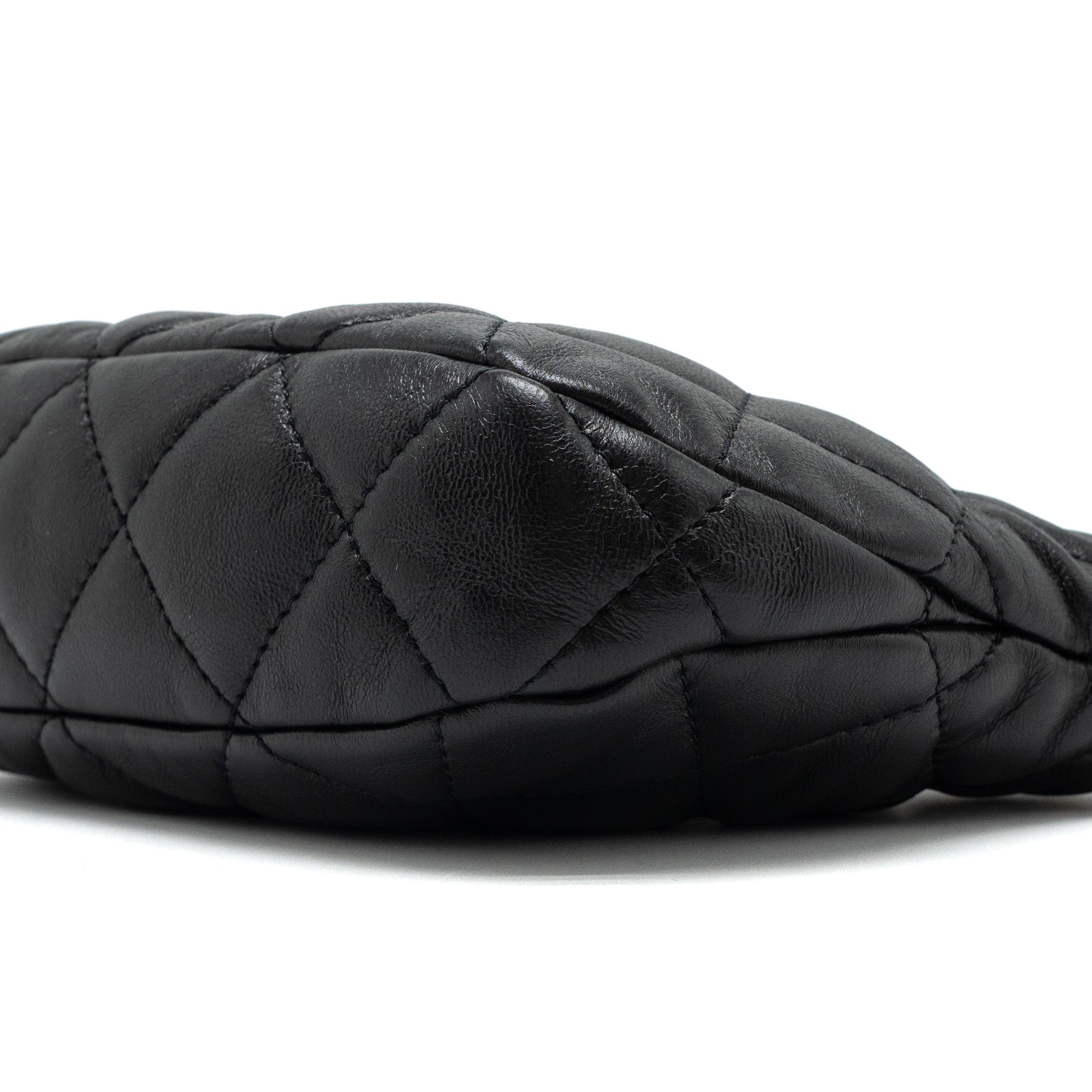 CHANEL 22K HOBO SHOULDER BAG LAMBSKIN BLACK BRUSHED GHW (MICROCHIP)