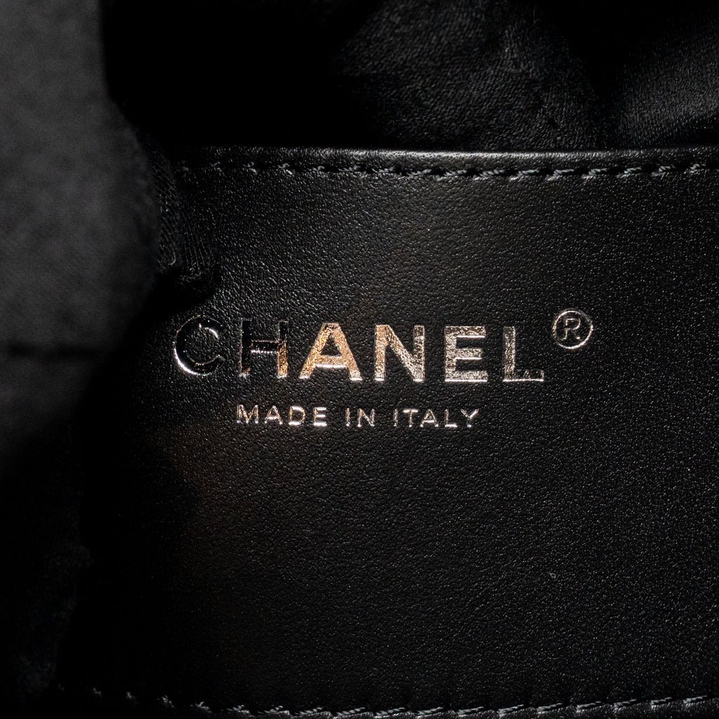 CHANEL SMALL 25 BAG CRUMPLED SHINY CALFSKIN BLACK MULTICOLOUR HARDWARE (MICROCHIP)