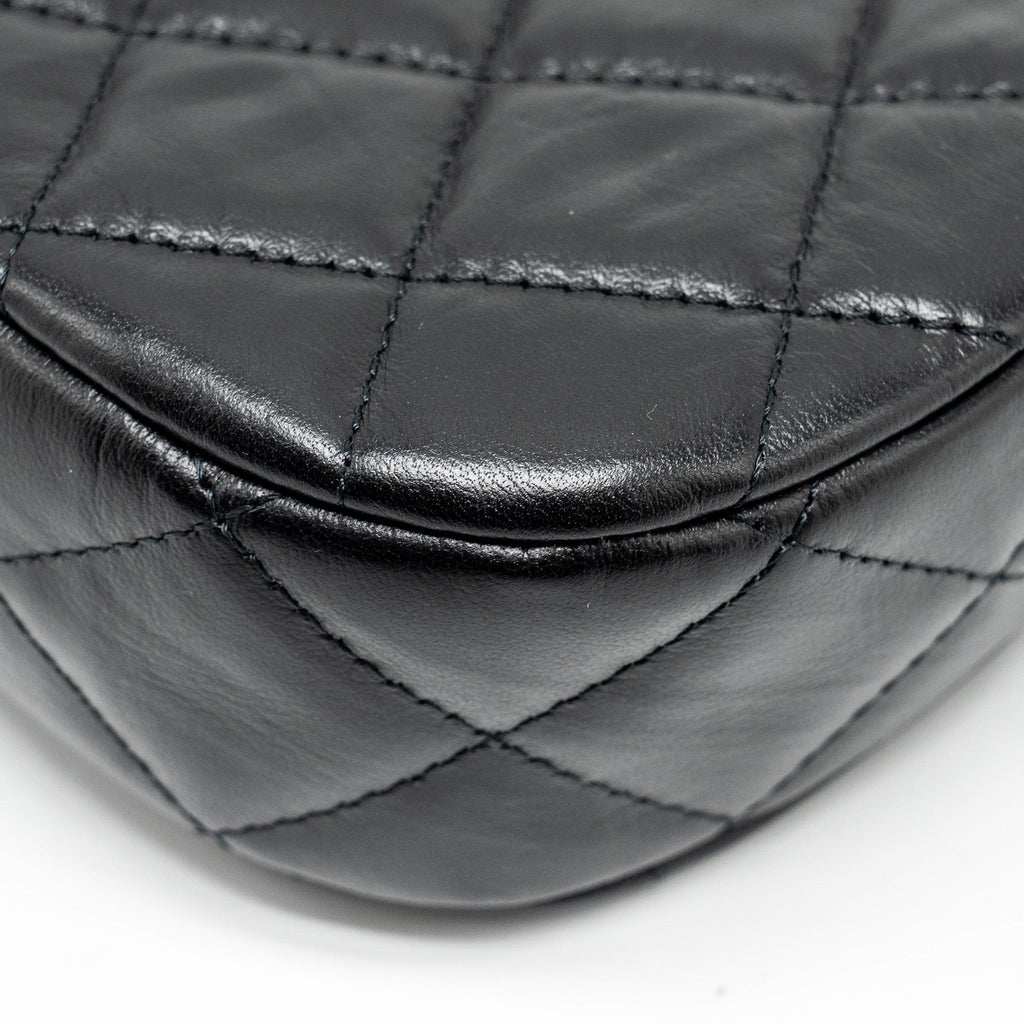 CHANEL 23K SMALL HOBO SHOULDER BAG CALFSKIN BLACK GHW (MICROCHIP)