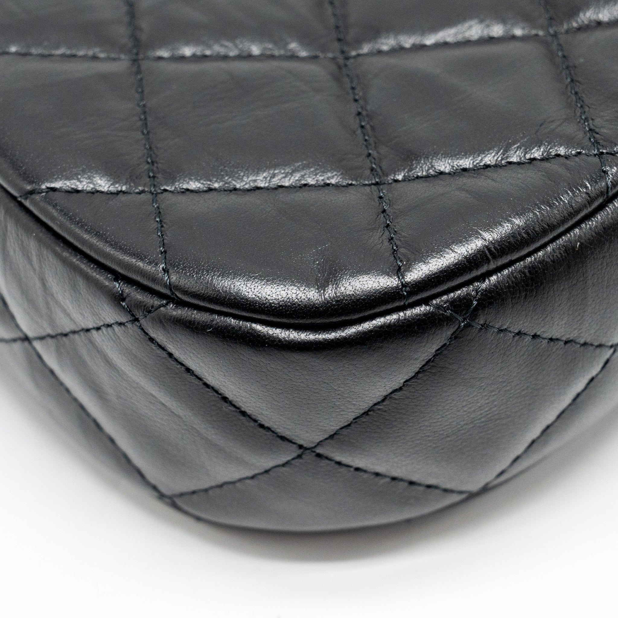 CHANEL 23K SMALL HOBO SHOULDER BAG CALFSKIN BLACK GHW (MICROCHIP)