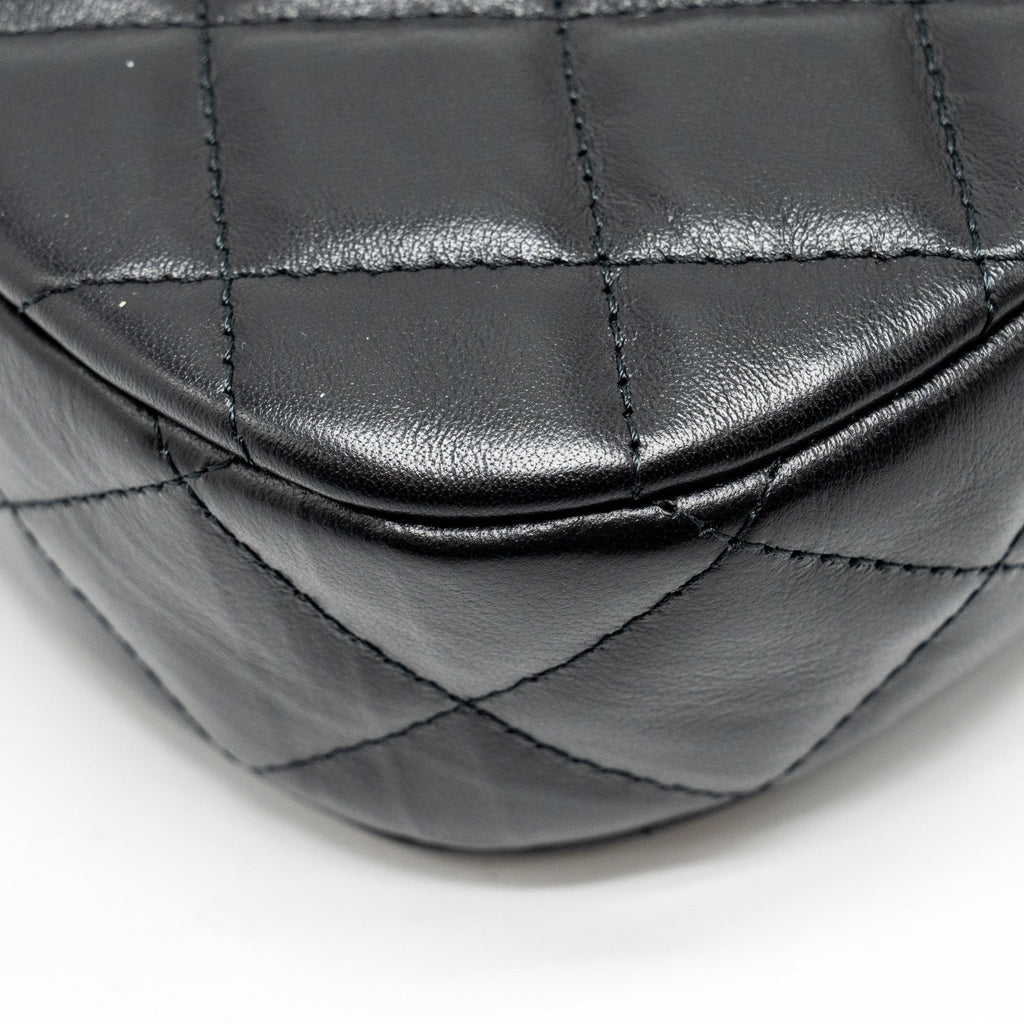 CHANEL 23K SMALL HOBO SHOULDER BAG CALFSKIN BLACK GHW (MICROCHIP)