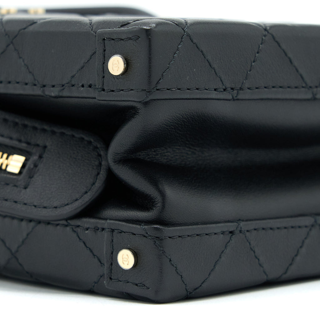 CHANEL 22B SMALL VANITY CASE CALFSKIN BLACK GHW (MICROCHIP)