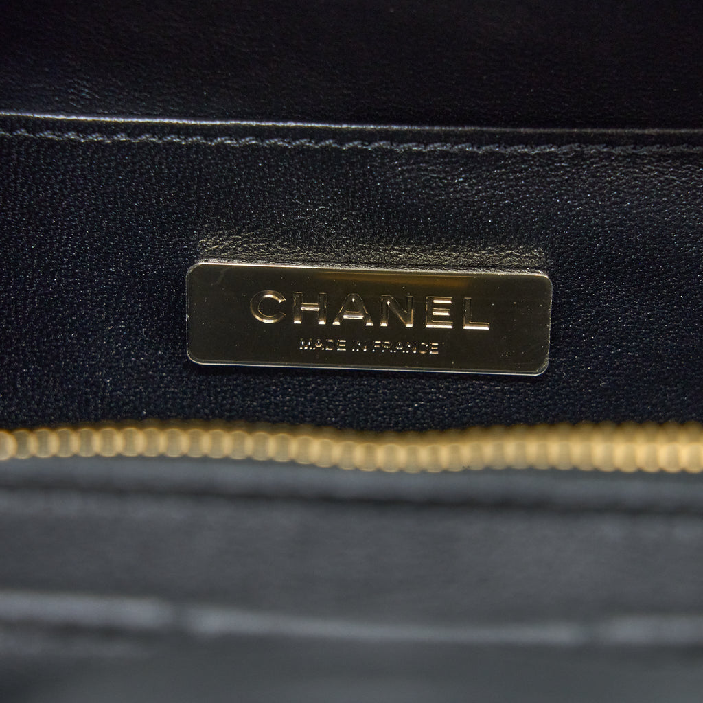 CHANEL 22B SMALL VANITY CASE CALFSKIN BLACK GHW (MICROCHIP)