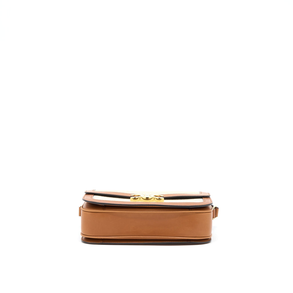 CELINE MEDIUM TRIOMPHE BAG IN TEXTILE NATURAL CALFSKIN GHW
