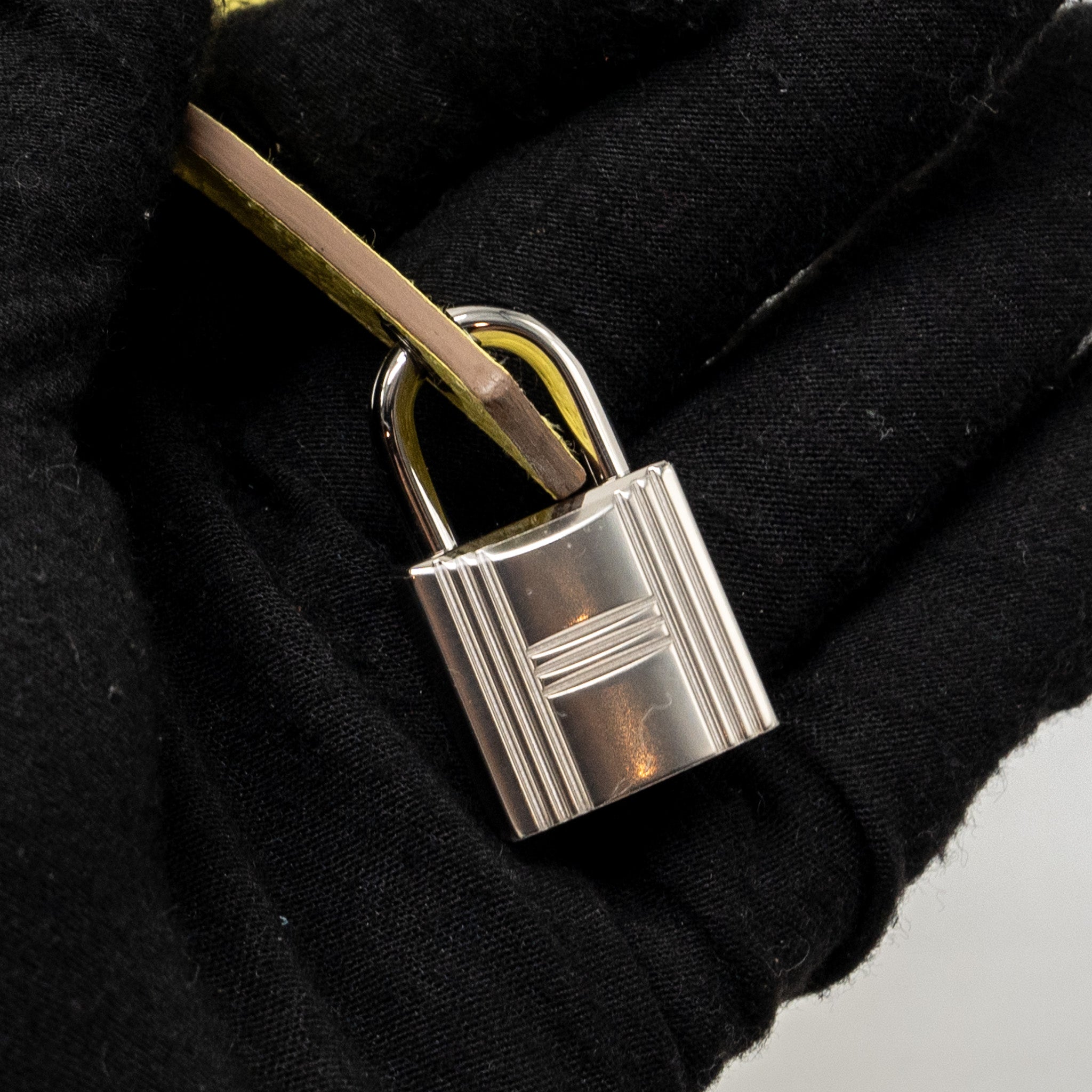 HERMES PICOTIN 18 LOCK BAG CLEMENCE / SWIFT LIMONCELLO / ORANGE SHW