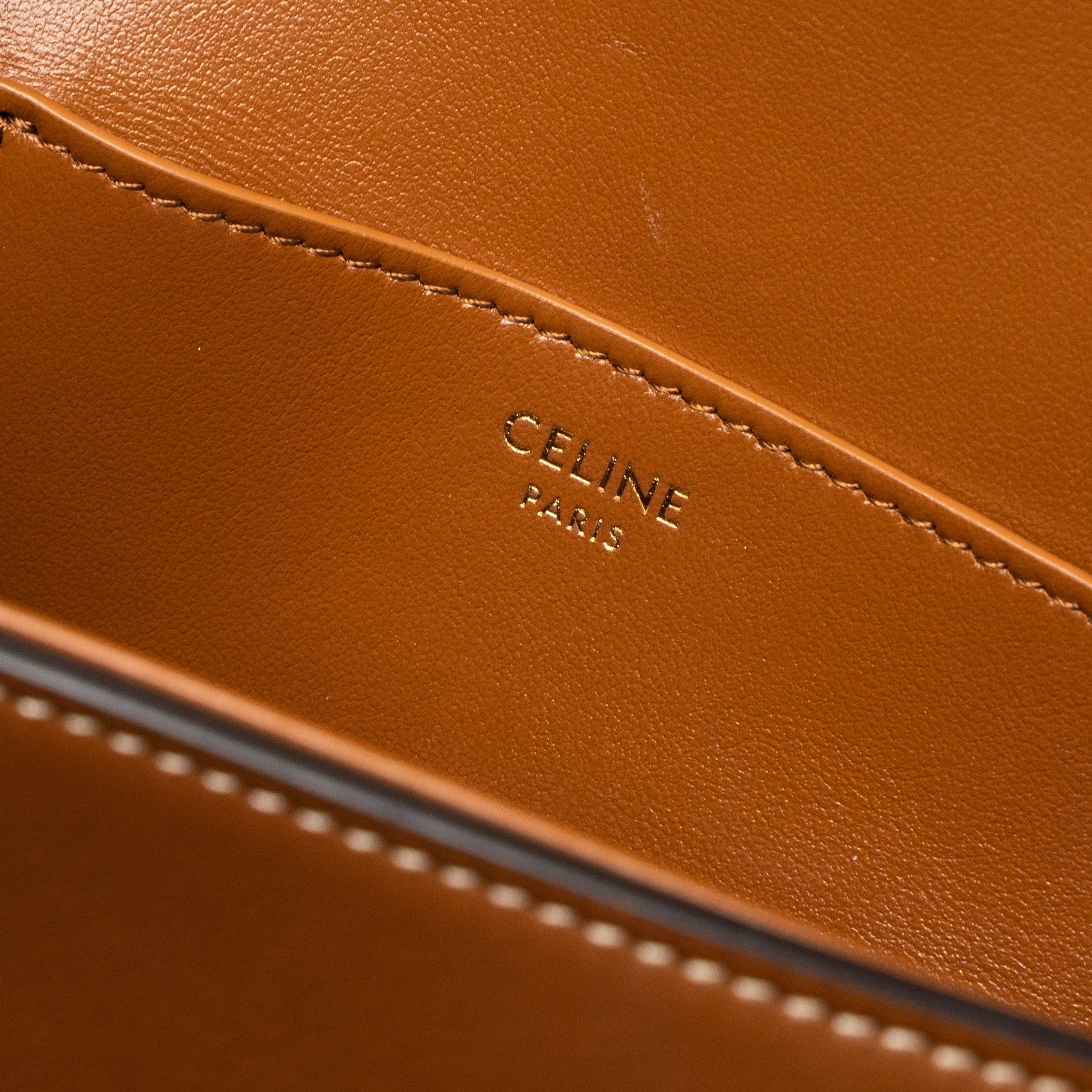 CELINE CLUTCH ON STRAP TABOU CALFSKIN TAN GHW