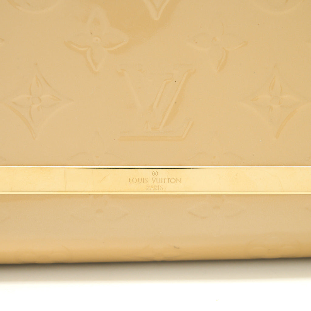 LOUIS VUITTON ANA VERNIS CLUTCH WITH CHAIN PATENT BEIGE GHW