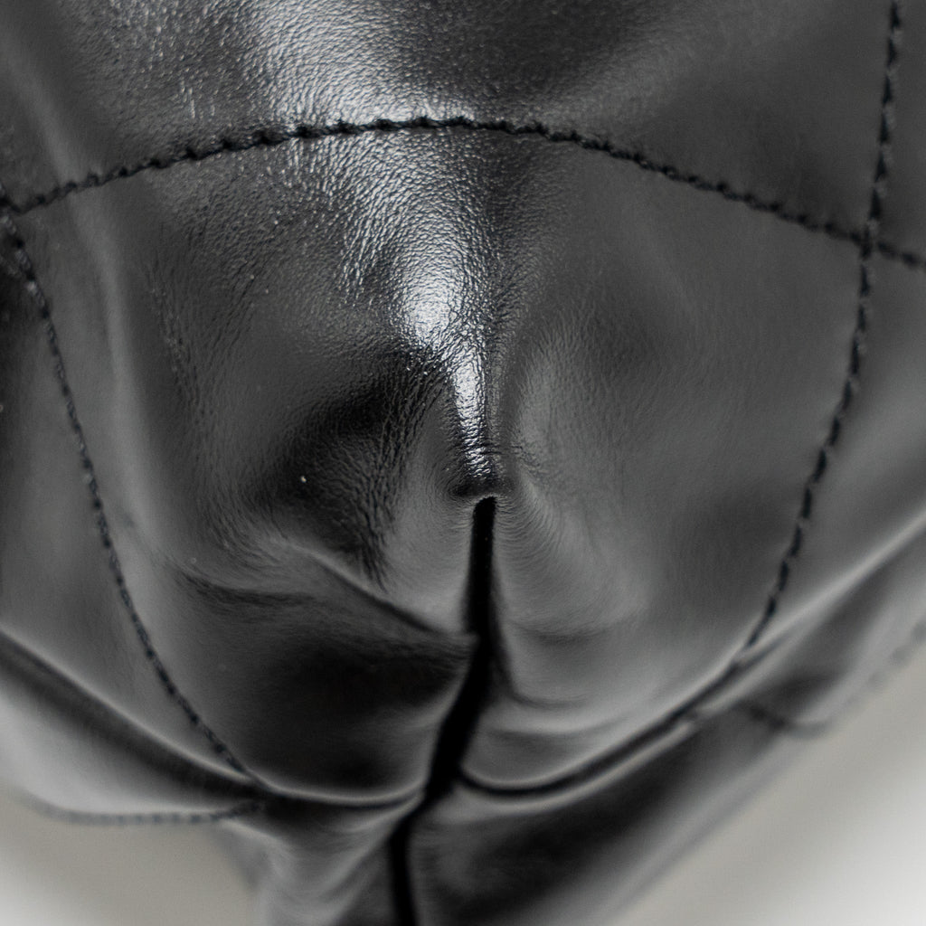 CHANEL SMALL 22BAG SHINY CALFSKIN BLACK GHW (MICROCHIP)
