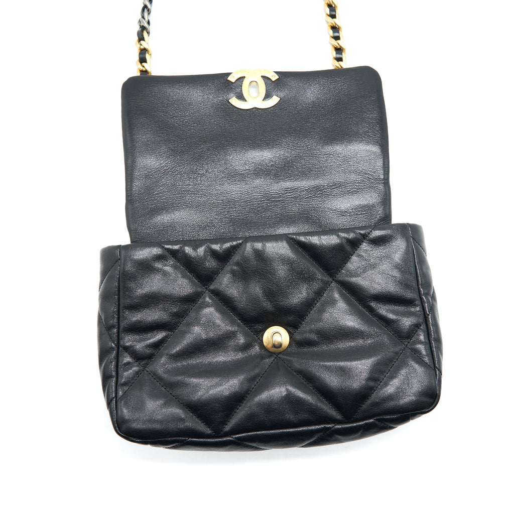 CHANEL SMALL 19 BAG BLACK GHW