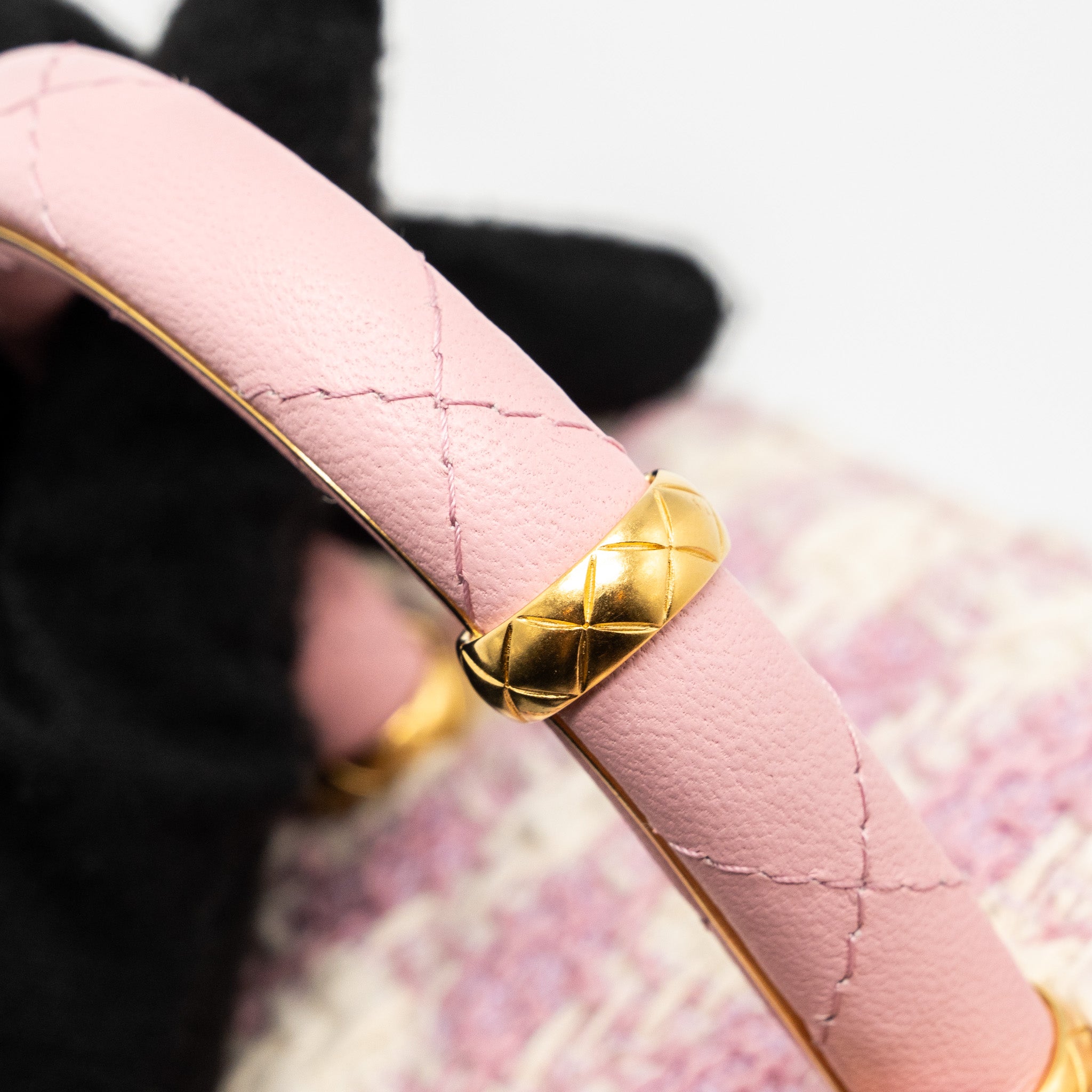 CHANEL 23S TOP HANDLE SMALL VANITY CASE WITH CHAIN TWEED/LAMBSKIN PINK BRUSHED GHW(MICROCHIP)