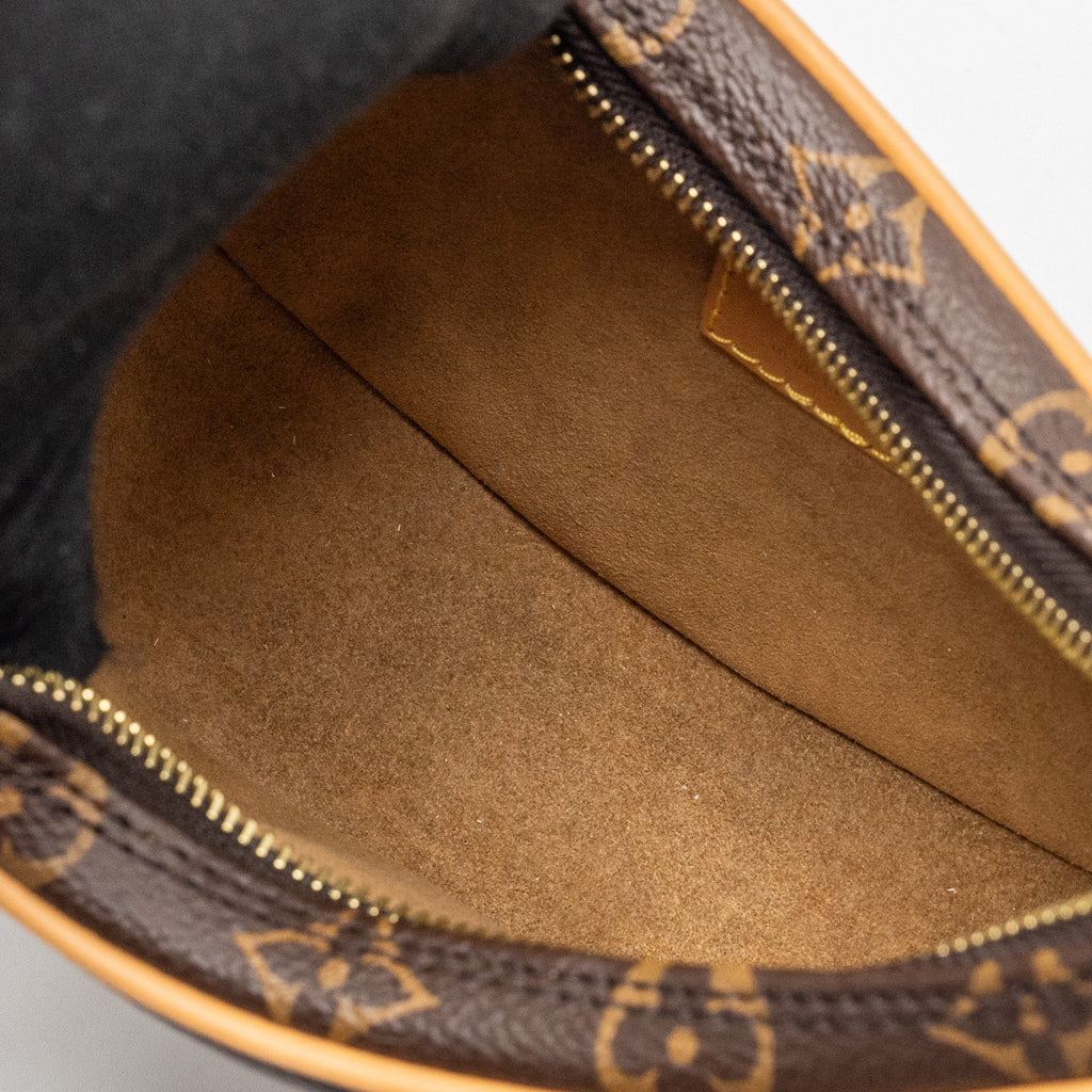 LOUIS VUITTON HALF-MOON LOOP BAGUETTE MONOGRAM CANVAS GHW