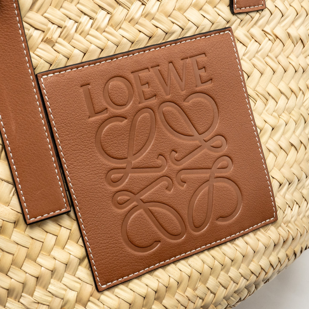 Loewe Basket Bag leather-trimmed woven raffia Palm Leaf/calfskin natural/Tan SHW