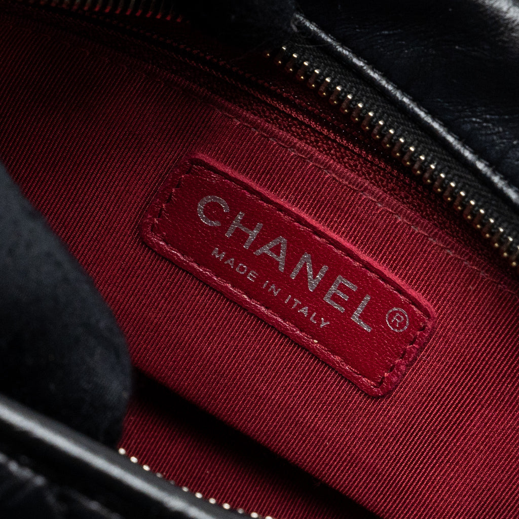CHANEL CHEVRON SMALL GABRIELLE HOBO BAG CALFSKIN BLACK MULTICOLOR HARDWARE