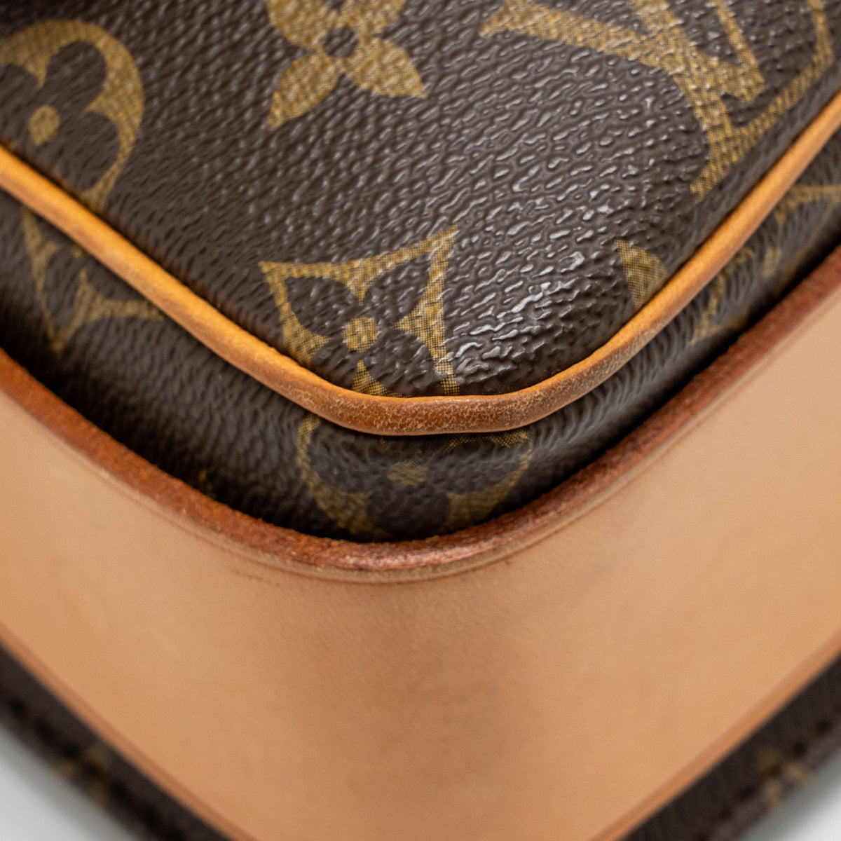 LOUIS VUITTON VINTAGE MESSENGER CROSSBODY BAG MONOGRAM CANVAS GHW