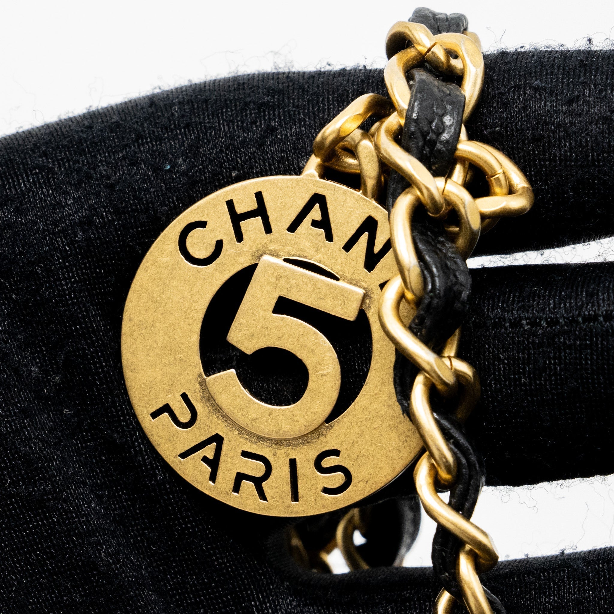 CHANEL 23C HOBO BAG GRAINED CALFSKIN BLACK GHW (MICROCHIP)