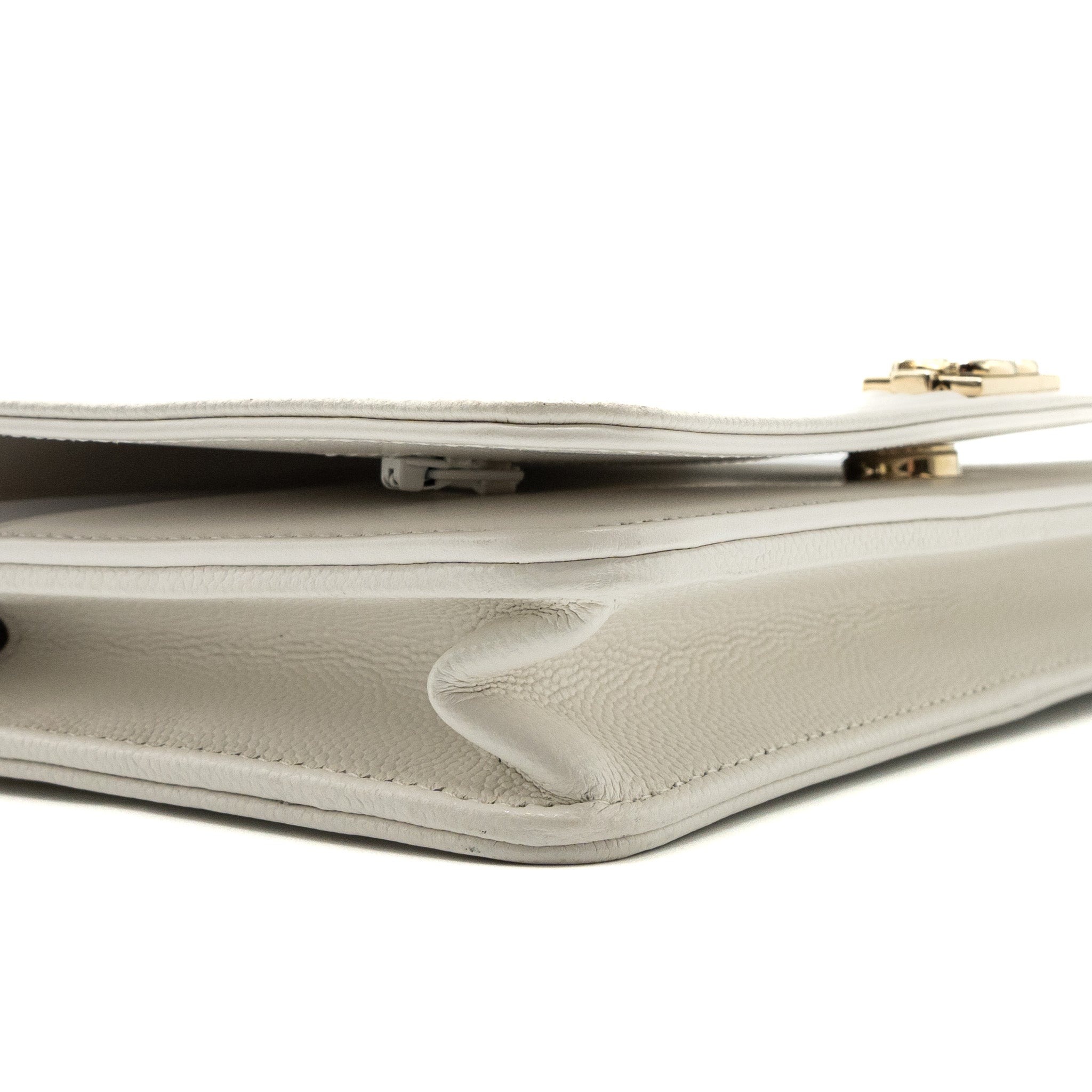 CHANEL BOY WALLET ON CHAIN CAVIAR WHITE LGHW (MICROCHIP)