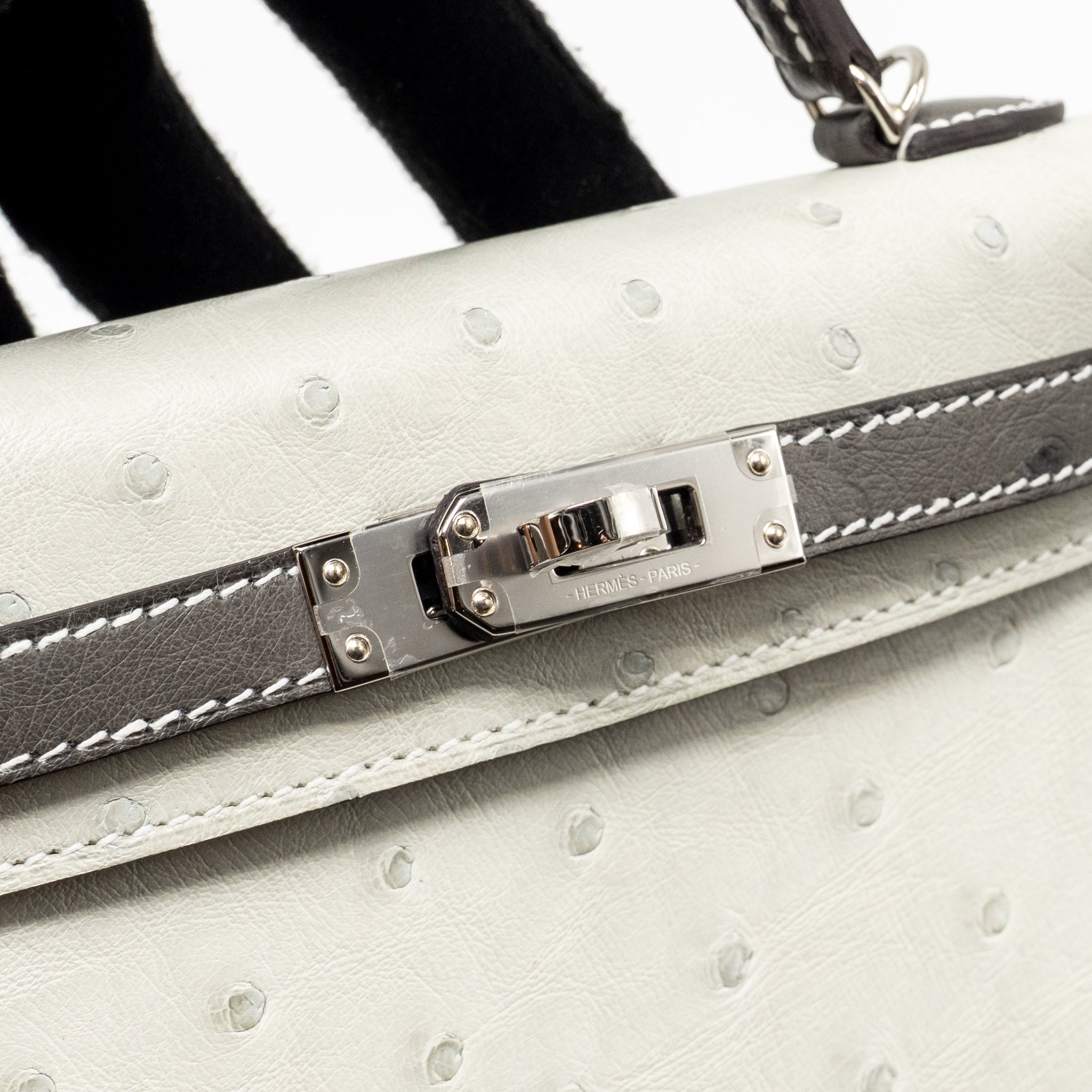 HERMES MINI KELLY II SPECIAL ORDER OSTRICH GRIS PERLE / GRAPHITE SHW