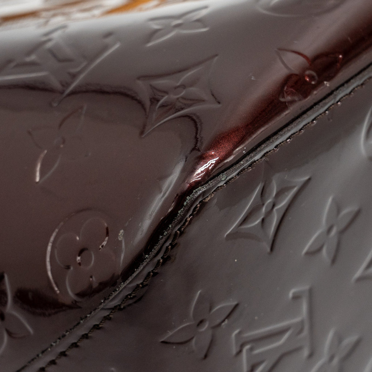 LOUIS VUITTON VERNIS BELLEVUE BAG PATENT AMARANTE GHW