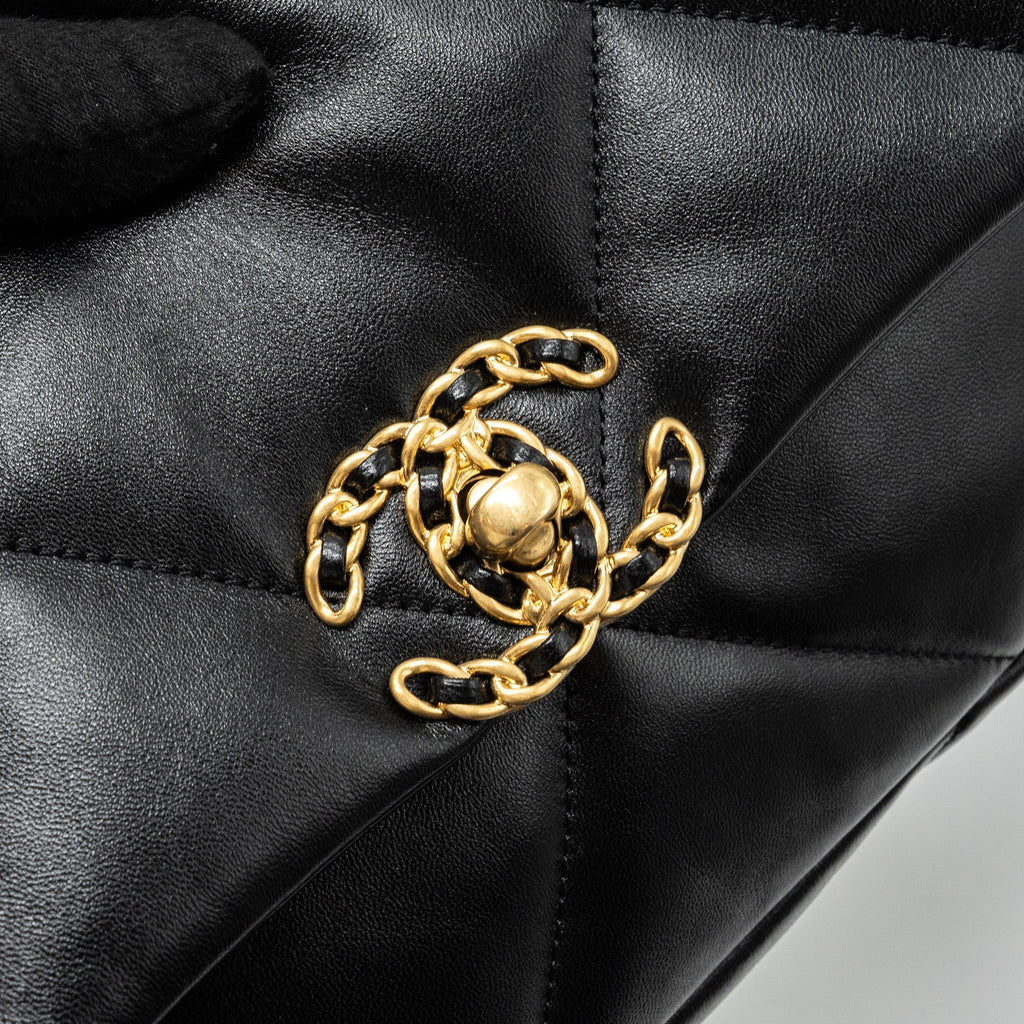 CHANEL SMALL 19 BAG LAMBSKIN BLACK MULTICOLOUR HARDWARE  (MICROCHIP)