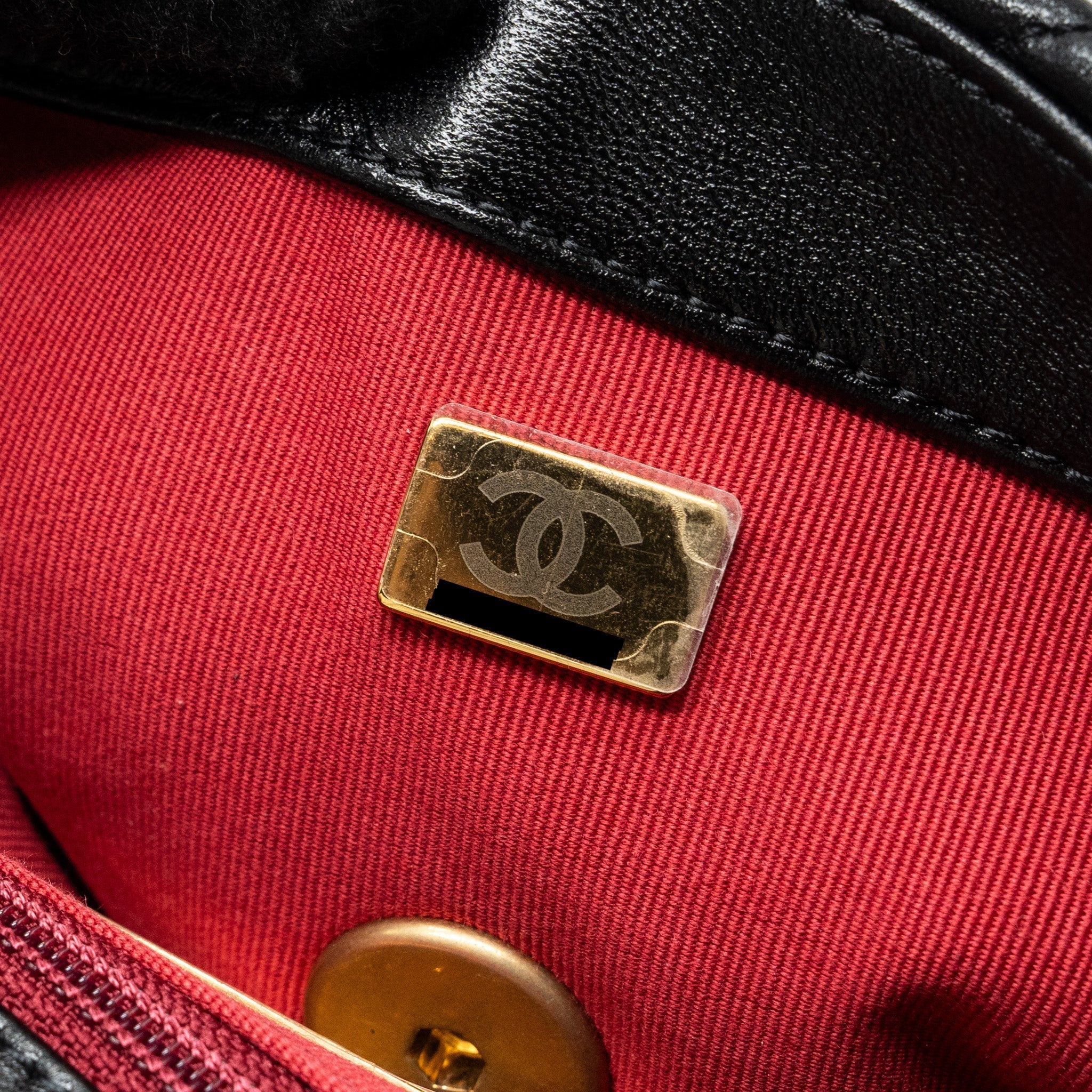 CHANEL SMALL 19 BAG LAMBSKIN BLACK MULTICOLOUR HARDWARE  (MICROCHIP)