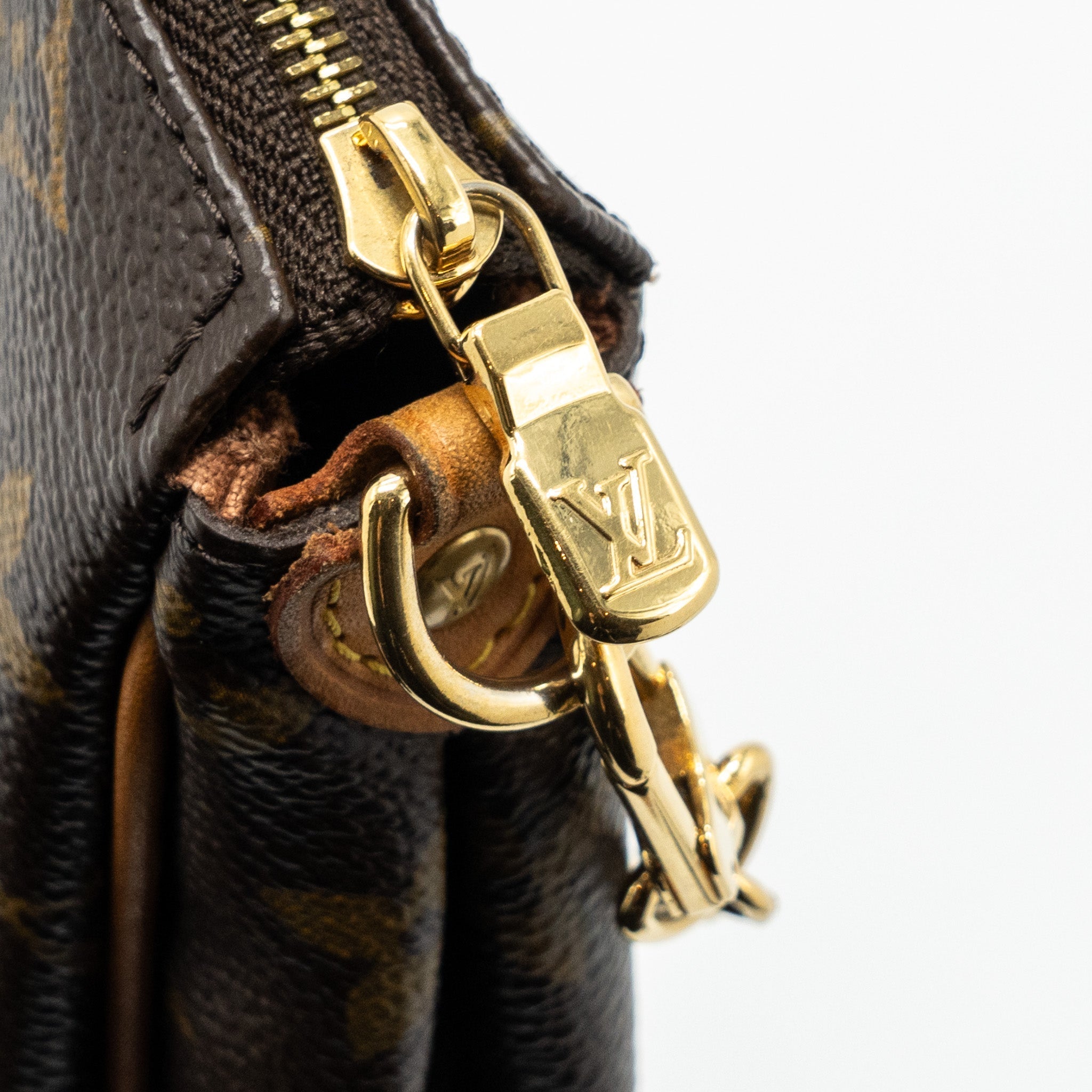 LOUIS VUITTON EVA POCHETTE MONOGRAM CANVAS GHW