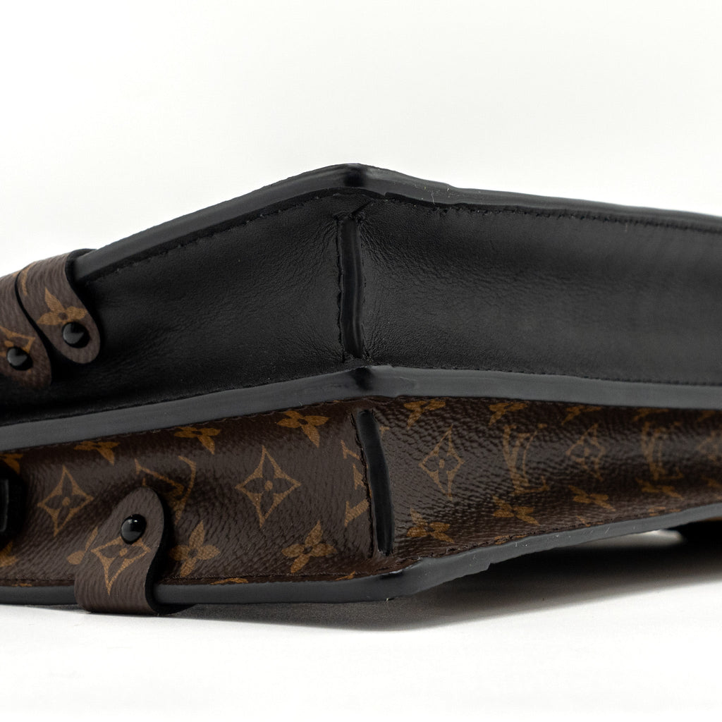 LOUIS VUITTON TRUNK CLUTCH MONOGRAM REVERSE CANVAS GHW