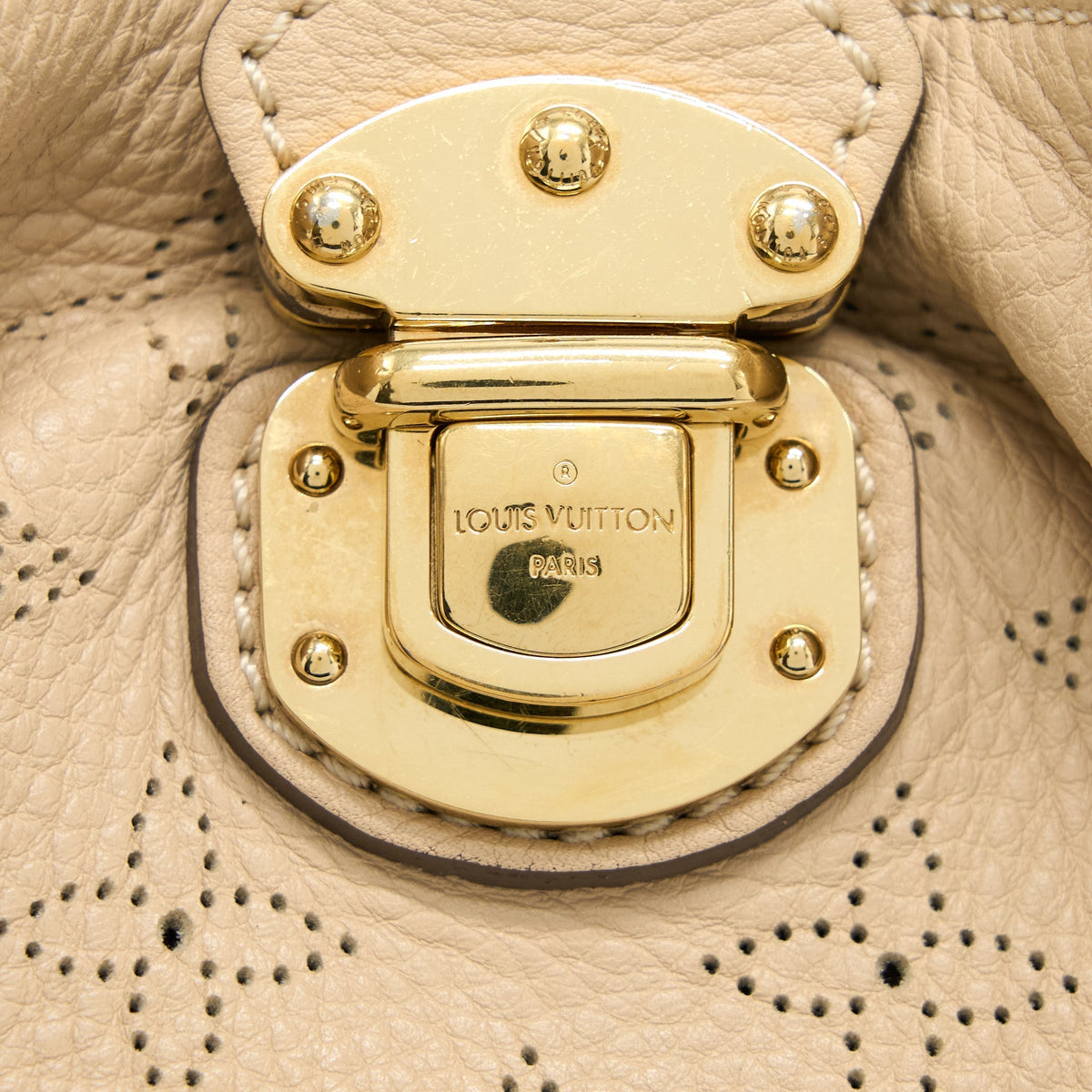 LOUIS VUITTON MAHINA HINA SHOULDER BAG BEIGE GHW